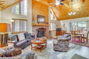 Pet-Friendly Cabin with Grill , Near Woodland Lake